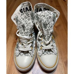 Levi’s folding top blazer sneakers WMNS size 8